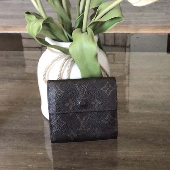 Louis Vuitton Wallet - Picture 1 of 9
